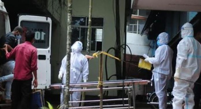 നിപ ഭീതിയിൽ മലപ്പുറം ; സമ്പര്ക്ക പട്ടികയില് 246 പേര്, ഹൈ റിസ്ക് വിഭാഗത്തിലെ രണ്ട് പേര്ക്ക് നിപ ലക്ഷണം, അതീവ ജാഗ്രത പാലിക്കണമെന്ന് നിർദ്ദേശം നിപ ഭീതിയിൽ മലപ്പുറം ; സമ്പര്ക്ക പട്ടികയില് 246 പേര്, ഹൈ റിസ്ക് വിഭാഗത്തിലെ രണ്ട് പേര്ക്ക് നിപ ലക്ഷണം, അതീവ ജാഗ്രത പാലിക്കണമെന്ന് നിർദ്ദേശം