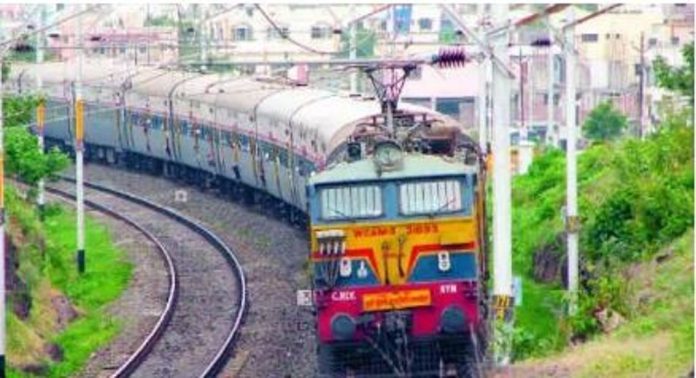 സംസ്ഥാനത്ത് റെയില്പ്പാതയില് ഓട്ടോമാറ്റിക് ബ്ലോക്ക് സിഗ്നലിംഗ് സംവിധാനം വരുന്നു സംസ്ഥാനത്ത് റെയില്പ്പാതയില് ഓട്ടോമാറ്റിക് ബ്ലോക്ക് സിഗ്നലിംഗ് സംവിധാനം വരുന്നു