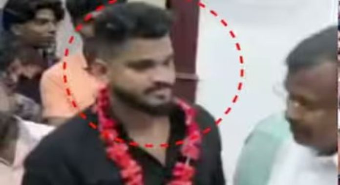 കാപ്പാ കേസ് പ്രതിക്കൊപ്പം സിപിഎമ്മിലെത്തിയ സുധീഷ് മറ്റൊരു കേസിലും പ്രതി ; വിവരങ്ങൾ പുറത്ത് കാപ്പാ കേസ് പ്രതിക്കൊപ്പം സിപിഎമ്മിലെത്തിയ സുധീഷ് മറ്റൊരു കേസിലും പ്രതി ; വിവരങ്ങൾ പുറത്ത്