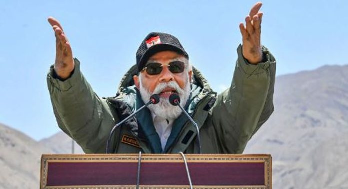 കാർഗിൽ വിജയ് ദിവസിന്റെ വാർഷികം ; പ്രധാനമന്ത്രി നരേന്ദ്ര മോദി ജൂലൈ 26 ന് ലഡാക്കിലെത്തും കാർഗിൽ വിജയ് ദിവസിന്റെ വാർഷികം ; പ്രധാനമന്ത്രി നരേന്ദ്ര മോദി ജൂലൈ 26 ന് ലഡാക്കിലെത്തും