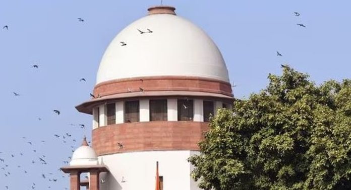 തിരുവിതാംകൂർ ദേവസ്വം കമ്മിഷണറുടെ നിയമനം റദ്ദാക്കൽ ; വിധിക്കെതിരായ ഹര്ജിയിൽ സുപ്രീം കോടതി നോട്ടീസ് തിരുവിതാംകൂർ ദേവസ്വം കമ്മിഷണറുടെ നിയമനം റദ്ദാക്കൽ ; വിധിക്കെതിരായ ഹര്ജിയിൽ സുപ്രീം കോടതി നോട്ടീസ്