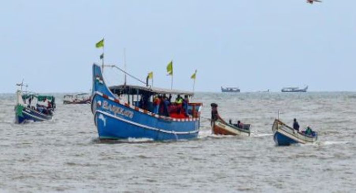 സംസ്ഥാനത്ത് ട്രോളിംഗ് നിരോധനം ഇന്ന് അര്ദ്ധരാത്രിയോടെ അവസാനിക്കും സംസ്ഥാനത്ത് ട്രോളിംഗ് നിരോധനം ഇന്ന് അര്ദ്ധരാത്രിയോടെ അവസാനിക്കും
