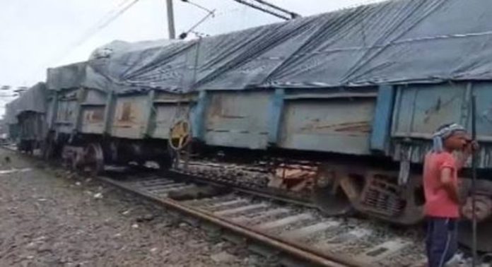 ഗുഡ്സ് ട്രെയിൻ പാളം തെറ്റി ഗുഡ്സ് ട്രെയിൻ പാളം തെറ്റി