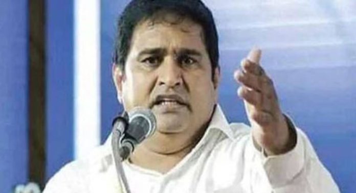 തമിഴ്നാട്ടിൽ ബിഎസ്പി സംസ്ഥാന പ്രസിഡന്റിനെ വെട്ടിക്കൊലപ്പെടുത്തി തമിഴ്നാട്ടിൽ ബിഎസ്പി സംസ്ഥാന പ്രസിഡന്റിനെ വെട്ടിക്കൊലപ്പെടുത്തി