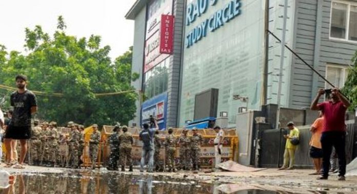 ഡൽഹിയിൽ മൂന്ന് പേർ മുങ്ങിമരിച്ച സംഭവം ; പുതിയ വെളിപ്പെടുത്തലുമായി വിദ്യാർഥികൾ ഡൽഹിയിൽ മൂന്ന് പേർ മുങ്ങിമരിച്ച സംഭവം ; പുതിയ വെളിപ്പെടുത്തലുമായി വിദ്യാർഥികൾ