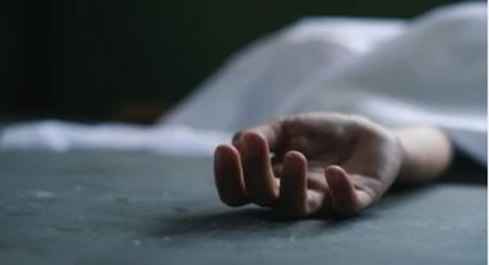 വെള്ളക്കെട്ടിൽ വീണു ചികിത്സയിലിരുന്ന പെൺകുട്ടികൾ മരിച്ചു വെള്ളക്കെട്ടിൽ വീണു ചികിത്സയിലിരുന്ന പെൺകുട്ടികൾ മരിച്ചു