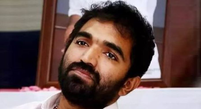 കല്ലെറിഞ്ഞവരോട് ക്ഷമിച്ച വ്യക്തിയാണ് എന്റെ പിതാവ് ; ചാണ്ടി ഉമ്മന് കല്ലെറിഞ്ഞവരോട് ക്ഷമിച്ച വ്യക്തിയാണ് എന്റെ പിതാവ് ; ചാണ്ടി ഉമ്മന്