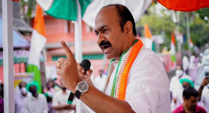 മിഷൻ 2025 ; കേരളം പിടിക്കാൻ പുതിയ പദ്ധതി അവതരിപ്പിച്ച് പ്രതിപക്ഷനേതാവ് വിഡി സതീശൻ മിഷൻ 2025 ; കേരളം പിടിക്കാൻ പുതിയ പദ്ധതി അവതരിപ്പിച്ച് പ്രതിപക്ഷനേതാവ് വിഡി സതീശൻ