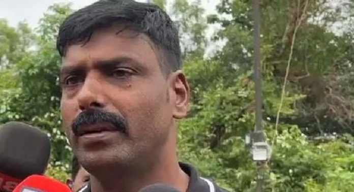 നദിയില് നങ്കൂരമിട്ട് നിലയുറപ്പിക്കും ; ദൗത്യം വിശദീകരിച്ച് മാല്പെ സംഘം നദിയില് നങ്കൂരമിട്ട് നിലയുറപ്പിക്കും ; ദൗത്യം വിശദീകരിച്ച് മാല്പെ സംഘം