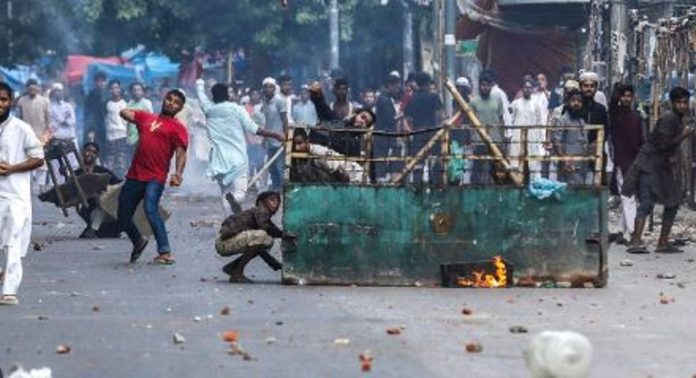 ബംഗ്ലാദേശിലെ വിദ്യാർഥി പ്രക്ഷോഭം ; ഒടുവിൽ വിജയത്തിലേക്ക്, ഇടപെട്ട് സുപ്രീംകോടതി, സംവരണത്തിൽ മാറ്റം ബംഗ്ലാദേശിലെ വിദ്യാർഥി പ്രക്ഷോഭം ; ഒടുവിൽ വിജയത്തിലേക്ക്, ഇടപെട്ട് സുപ്രീംകോടതി, സംവരണത്തിൽ മാറ്റം