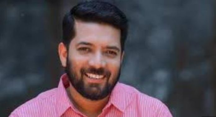 പ്രവാസികൾ അനാഥരല്ല, അവധിക്കാലത്ത് ടിക്കറ്റ് നിരക്ക് ഉയർത്തുന്നത് ചോദ്യം ചെയ്യണം ; ഷാഫി പറമ്പിൽ പ്രവാസികൾ അനാഥരല്ല, അവധിക്കാലത്ത് ടിക്കറ്റ് നിരക്ക് ഉയർത്തുന്നത് ചോദ്യം ചെയ്യണം ; ഷാഫി പറമ്പിൽ