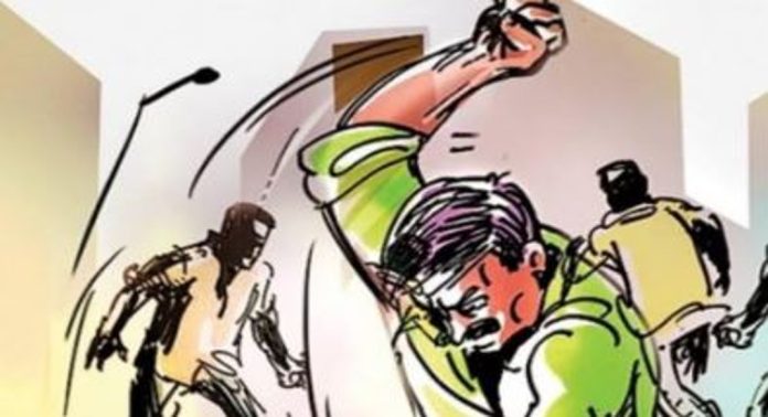 രാജസ്ഥാനില് പശുകടത്ത് ആരോപിച്ച് ക്രൂരമര്ദനം രാജസ്ഥാനില് പശുകടത്ത് ആരോപിച്ച് ക്രൂരമര്ദനം