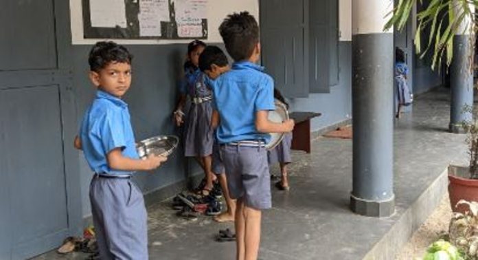 വയനാട്ടില് സ്കൂള് വിദ്യാര്ഥികള്ക്ക് ഭക്ഷ്യ വിഷബാധയെന്ന് സംശയം വയനാട്ടില് സ്കൂള് വിദ്യാര്ഥികള്ക്ക് ഭക്ഷ്യ വിഷബാധയെന്ന് സംശയം