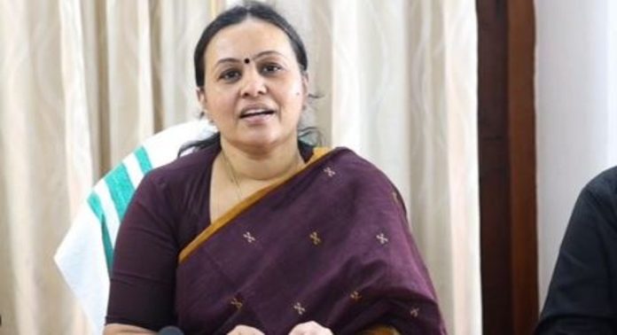 നിപ ഭീതി ; ഇന്ന് പുറത്തുവന്ന 16 സാമ്പിളുകളും നെഗറ്റീവ്, സമ്പര്ക്ക പട്ടികയില് 472 പേര് നിപ ഭീതി ; ഇന്ന് പുറത്തുവന്ന 16 സാമ്പിളുകളും നെഗറ്റീവ്, സമ്പര്ക്ക പട്ടികയില് 472 പേര്