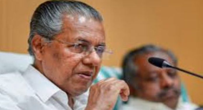 അർജുനെ കണ്ടെത്താൻ കൂടുതൽ ഡൈവർമാരെ വിന്യസിക്കണം ; പ്രതിരോധ മന്ത്രിക്ക് കത്ത് അയച്ച് മുഖ്യമന്ത്രി അർജുനെ കണ്ടെത്താൻ കൂടുതൽ ഡൈവർമാരെ വിന്യസിക്കണം ; പ്രതിരോധ മന്ത്രിക്ക് കത്ത് അയച്ച് മുഖ്യമന്ത്രി
