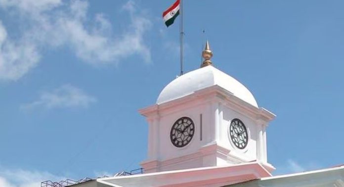 വിദ്യാര്ഥികള്ക്കുള്ള സ്കോളര്ഷിപ്പ് ഫണ്ട് പൊതുവിദ്യാഭ്യാസ വകുപ്പ് കാര് വാങ്ങാന് വകമാറ്റി ; ഞെട്ടിപ്പിക്കുന്ന റിപ്പോർട്ടുകൾ പുറത്ത് വിദ്യാര്ഥികള്ക്കുള്ള സ്കോളര്ഷിപ്പ് ഫണ്ട് പൊതുവിദ്യാഭ്യാസ വകുപ്പ് കാര് വാങ്ങാന് വകമാറ്റി ; ഞെട്ടിപ്പിക്കുന്ന റിപ്പോർട്ടുകൾ പുറത്ത്