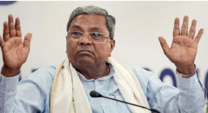 കർണാടകയിലെ മണ്ണിടിച്ചിൽ ദുരന്തം ; അപകട സ്ഥലം ഇതുവരെ സന്ദർശിക്കാതെ കര്ണാടക മുഖ്യമന്ത്രി, വ്യാപക പ്രതിഷേധം കർണാടകയിലെ മണ്ണിടിച്ചിൽ ദുരന്തം ; അപകട സ്ഥലം ഇതുവരെ സന്ദർശിക്കാതെ കര്ണാടക മുഖ്യമന്ത്രി, വ്യാപക പ്രതിഷേധം
