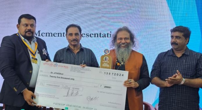 ‘റോട്ടറി ഇന്റർനാഷണൽ എക്സലൻസ്’ പുരസ്കാരം ഡോ. ജിതേഷ്ജിയ്ക്ക് ‘റോട്ടറി ഇന്റർനാഷണൽ എക്സലൻസ്’ പുരസ്കാരം ഡോ. ജിതേഷ്ജിയ്ക്ക്