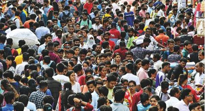 ഇന്ത്യയിലെ ജനസംഖ്യ 2060 ൽ 170 കോടിയാകും ; ചൈനക്കാർ 121 കോടിയായി കുറയും, പുതിയ റിപ്പോർട്ടുകൾ പുറത്ത് ഇന്ത്യയിലെ ജനസംഖ്യ 2060 ൽ 170 കോടിയാകും ; ചൈനക്കാർ 121 കോടിയായി കുറയും, പുതിയ റിപ്പോർട്ടുകൾ പുറത്ത്
