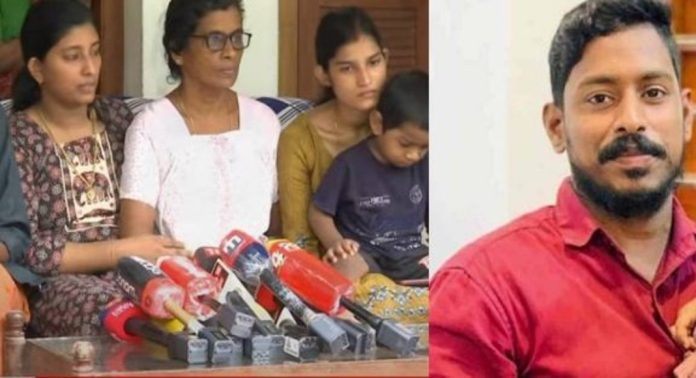 എല്ലാ വിശ്വാസവും നഷ്ടപ്പെട്ടു, ഇനി ഏത് അവസ്ഥയിലാണ് അര്ജുനെ കിട്ടുകയെന്ന് അറിയില്ല ; കണ്ണീരോടെ കുടുംബം എല്ലാ വിശ്വാസവും നഷ്ടപ്പെട്ടു, ഇനി ഏത് അവസ്ഥയിലാണ് അര്ജുനെ കിട്ടുകയെന്ന് അറിയില്ല ; കണ്ണീരോടെ കുടുംബം