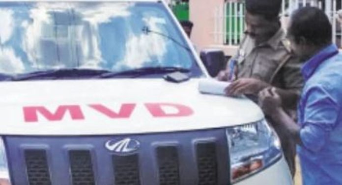 ഡ്രൈവിംഗ് ടെസ്റ്റിനെത്തുന്നവരുടെ കണ്ണ് പരിശോധിക്കാൻ ഒരുങ്ങി എം.വി.ഡി ഡ്രൈവിംഗ് ടെസ്റ്റിനെത്തുന്നവരുടെ കണ്ണ് പരിശോധിക്കാൻ ഒരുങ്ങി എം.വി.ഡി