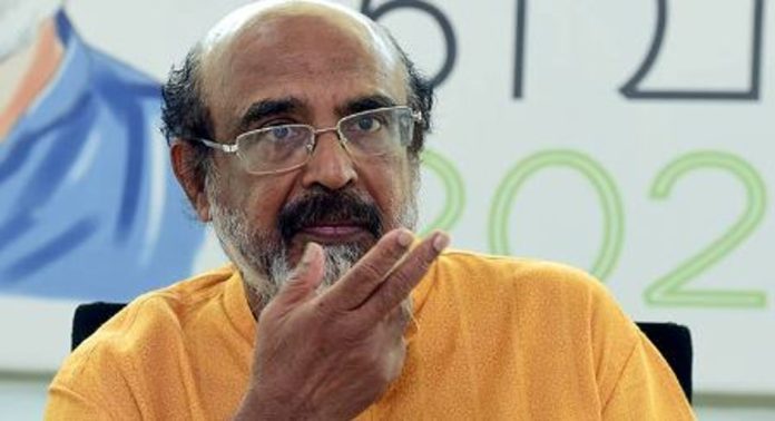 ധാർഷ്ട്യവും അഹങ്കാരവും ജനങ്ങളെ അകറ്റി ; തോമസ് ഐസക് ധാർഷ്ട്യവും അഹങ്കാരവും ജനങ്ങളെ അകറ്റി ; തോമസ് ഐസക്