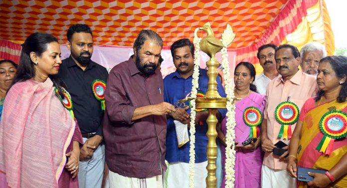 കേരളത്തിൽ ഇരുപത് ലക്ഷം തൊഴിൽ സൃഷ്ടിക്കുന്നത് എൽ ഡി എഫ് സർക്കാരിന്റെ ലക്ഷ്യം ; മന്ത്രി വി ശിവൻകുട്ടി കേരളത്തിൽ ഇരുപത് ലക്ഷം തൊഴിൽ സൃഷ്ടിക്കുന്നത് എൽ ഡി എഫ് സർക്കാരിന്റെ ലക്ഷ്യം ; മന്ത്രി വി ശിവൻകുട്ടി