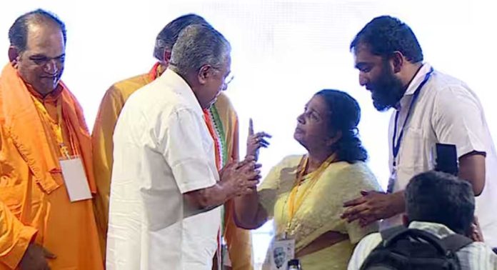 ഉമ്മന്ചാണ്ടിയെ ഇപ്പോള് ദൈവത്തെപോലെ കാണുന്നവരൊന്നും സോളാര് ആരോപണം നേരിട്ടപ്പോള് കൂടെ ഉണ്ടായിരുന്നില്ലെന്ന് ഭാര്യ മറിയാമ്മ ഉമ്മന് ഉമ്മന്ചാണ്ടിയെ ഇപ്പോള് ദൈവത്തെപോലെ കാണുന്നവരൊന്നും സോളാര് ആരോപണം നേരിട്ടപ്പോള് കൂടെ ഉണ്ടായിരുന്നില്ലെന്ന് ഭാര്യ മറിയാമ്മ ഉമ്മന്