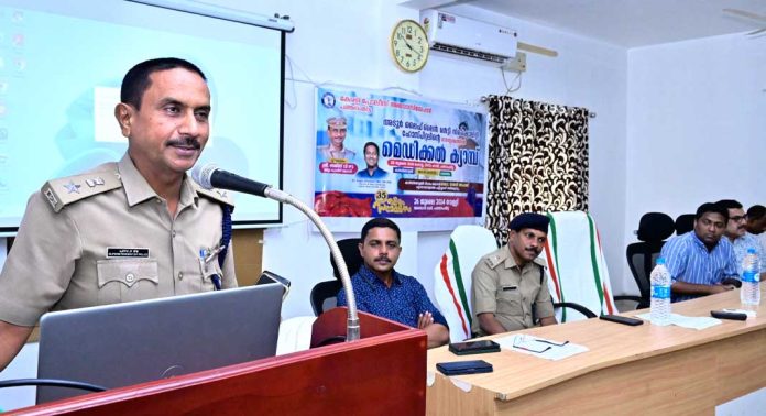 ഡി.എച്ച്.ക്യു ക്യാമ്പിൽ മെഡിക്കൽ ക്യാമ്പ് സംഘടിപ്പിച്ചു ഡി.എച്ച്.ക്യു ക്യാമ്പിൽ മെഡിക്കൽ ക്യാമ്പ് സംഘടിപ്പിച്ചു