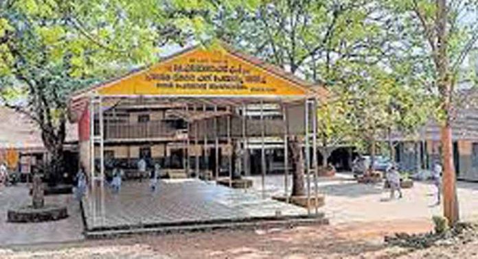 കലഞ്ഞൂർ ഗവ.മോഡൽ ഹയർ സെക്കൻഡറി സ്കൂളിലെ ഹിന്ദി ക്ലബിന്റെ പതിനേഴാമത് വാർഷികവും ഭാഷാ സംഗമവും നാളെ നടക്കും കലഞ്ഞൂർ ഗവ.മോഡൽ ഹയർ സെക്കൻഡറി സ്കൂളിലെ ഹിന്ദി ക്ലബിന്റെ പതിനേഴാമത് വാർഷികവും ഭാഷാ സംഗമവും നാളെ നടക്കും