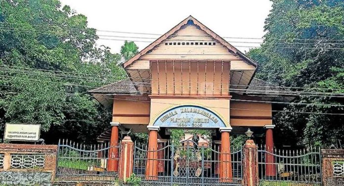 ഒടുവില് കലാമണ്ഡലത്തില് നോണ് വെജ് എത്തി ; തുടക്കം ചിക്കന് ബിരിയാണിയില് ഒടുവില് കലാമണ്ഡലത്തില് നോണ് വെജ് എത്തി ; തുടക്കം ചിക്കന് ബിരിയാണിയില്