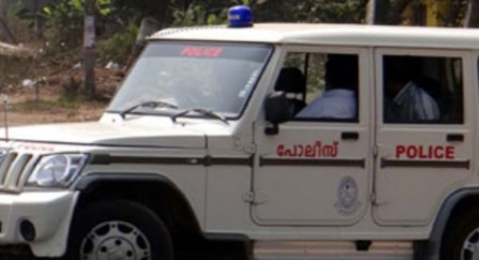സാമ്പത്തിക തര്ക്കത്തെ തുടര്ന്ന് സുഹൃത്തിനെ വാഹനമിടിച്ച് കൊലപ്പെടുത്തി സാമ്പത്തിക തര്ക്കത്തെ തുടര്ന്ന് സുഹൃത്തിനെ വാഹനമിടിച്ച് കൊലപ്പെടുത്തി