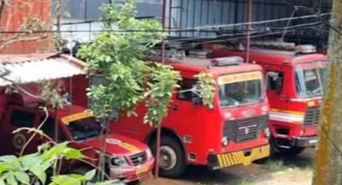 കോന്നി ഫയര് സ്റ്റേഷനിലെ മദ്യപാനം ; പിടിവീഴാന് കാരണം മിന്നല് പരിശോധന കോന്നി ഫയര് സ്റ്റേഷനിലെ മദ്യപാനം ; പിടിവീഴാന് കാരണം മിന്നല് പരിശോധന