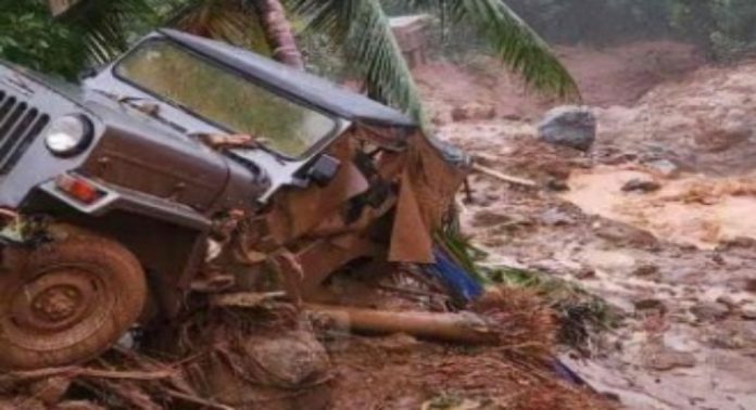 കോഴിക്കോട് വിലങ്ങാടും ഉരുൾപൊട്ടല് ; ഒരാളെ കാണാനില്ല കോഴിക്കോട് വിലങ്ങാടും ഉരുൾപൊട്ടല് ; ഒരാളെ കാണാനില്ല