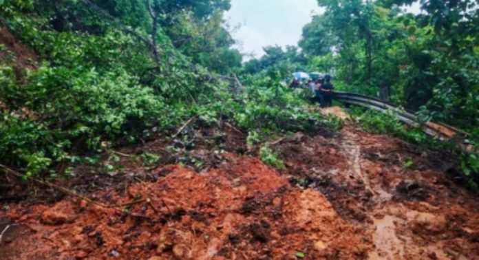ഷിരൂര് മണ്ണിടിച്ചിൽ : കാണാതായ സ്ത്രീയുടെ മൃതദേഹം കണ്ടെത്തി ഷിരൂര് മണ്ണിടിച്ചിൽ : കാണാതായ സ്ത്രീയുടെ മൃതദേഹം കണ്ടെത്തി