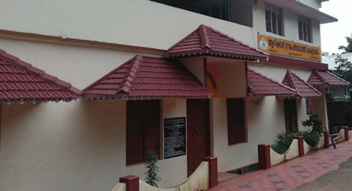 ആനിക്കാട് പഞ്ചായത്ത് ഓഫീസിൽ സംഘർഷം ആനിക്കാട് പഞ്ചായത്ത് ഓഫീസിൽ സംഘർഷം