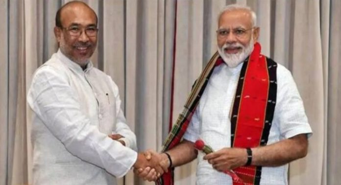 മണിപ്പൂര് മുഖ്യമന്ത്രിയുമായി ചര്ച്ച നടത്തി മോദി ; ഒപ്പം അമിത് ഷായും രാജ്നാഥ് സിംഗും ; ഉദ്യോഗസ്ഥരെ ഒഴിവാക്കി മണിപ്പൂര് മുഖ്യമന്ത്രിയുമായി ചര്ച്ച നടത്തി മോദി ; ഒപ്പം അമിത് ഷായും രാജ്നാഥ് സിംഗും ; ഉദ്യോഗസ്ഥരെ ഒഴിവാക്കി