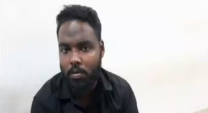 മലപ്പുറത്ത് വാഹനങ്ങൾക്ക് വ്യാജ ഇൻഷുറൻസ് രേഖകളുണ്ടാക്കി നൽകിയിരുന്ന യുവാവ് പിടിയിൽ മലപ്പുറത്ത് വാഹനങ്ങൾക്ക് വ്യാജ ഇൻഷുറൻസ് രേഖകളുണ്ടാക്കി നൽകിയിരുന്ന യുവാവ് പിടിയിൽ