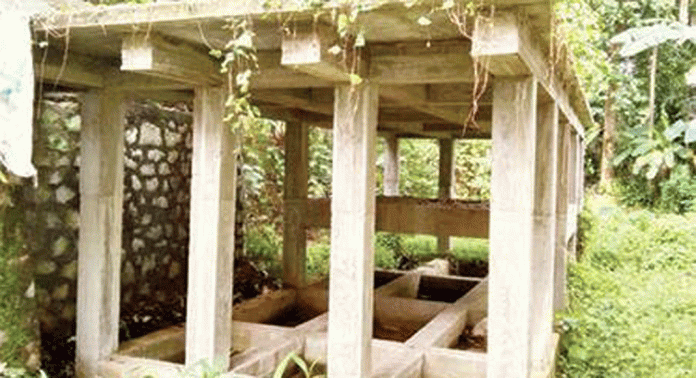 ശബരിമല തീർഥാടനകാലം ആരംഭിക്കാൻ നാലുമാസം ; നഗരസഭ പകുതി പണിതിട്ടിരിക്കുന്ന ശൗചാലയം പൂര്ത്തിയായിട്ടില്ല ശബരിമല തീർഥാടനകാലം ആരംഭിക്കാൻ നാലുമാസം ; നഗരസഭ പകുതി പണിതിട്ടിരിക്കുന്ന ശൗചാലയം പൂര്ത്തിയായിട്ടില്ല