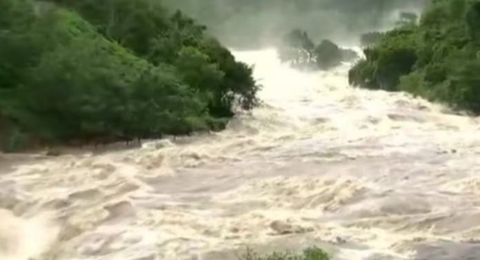 നദികളിലെ ജലനിരപ്പ് അപകടകരമായി ഉയരുന്നു ; കേന്ദ്ര ജല കമ്മീഷന്റെ ഓറഞ്ച്, മഞ്ഞ അലർട്ട് നദികളിലെ ജലനിരപ്പ് അപകടകരമായി ഉയരുന്നു ; കേന്ദ്ര ജല കമ്മീഷന്റെ ഓറഞ്ച്, മഞ്ഞ അലർട്ട്