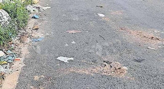 കടമ്പനാട് – ഏഴംകുളം മിനി ഹൈവേ അപകടക്കെണിയാകുന്നു കടമ്പനാട് – ഏഴംകുളം മിനി ഹൈവേ അപകടക്കെണിയാകുന്നു