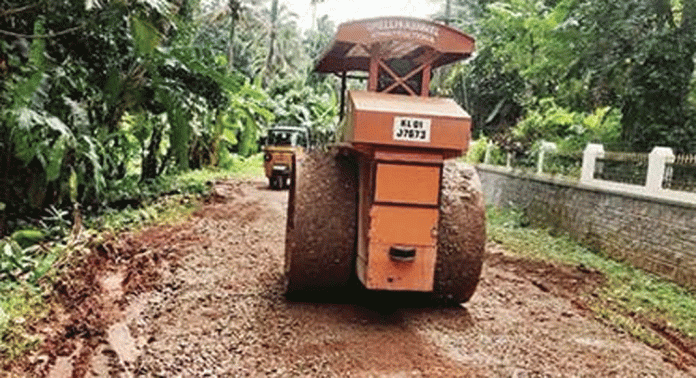 പിരിവെടുത്ത് പണം കണ്ടെത്തി ; പവ്വത്തിപ്പടി റോഡ് നന്നാക്കി നാട്ടുകാര് പിരിവെടുത്ത് പണം കണ്ടെത്തി ; പവ്വത്തിപ്പടി റോഡ് നന്നാക്കി നാട്ടുകാര്