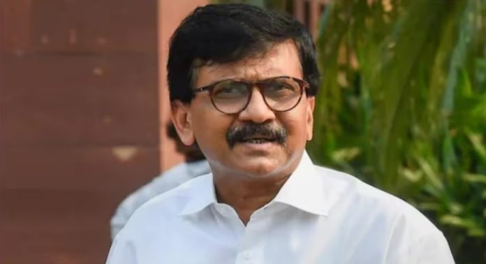 ഇന്ഡ്യാ മുന്നണി ഒരിക്കലും വ്യാജ ഹിന്ദുത്വത്തെ പിന്തുണക്കുന്നില്ല : രാഹുല് ഗാന്ധിയെ പിന്തുണച്ച് സഞ്ജയ് റാവത്ത് ഇന്ഡ്യാ മുന്നണി ഒരിക്കലും വ്യാജ ഹിന്ദുത്വത്തെ പിന്തുണക്കുന്നില്ല : രാഹുല് ഗാന്ധിയെ പിന്തുണച്ച് സഞ്ജയ് റാവത്ത്