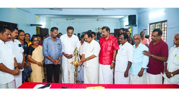 എസ്.എന്.ഡി.പി 4677നമ്പര് കുമ്മണ്ണൂർ ശാഖയിലെ വാർഷിക പൊതുയോഗം നടന്നു എസ്.എന്.ഡി.പി 4677നമ്പര് കുമ്മണ്ണൂർ ശാഖയിലെ വാർഷിക പൊതുയോഗം നടന്നു