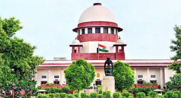 നീറ്റില് പുനപരീക്ഷയില്ല ; മൊത്തത്തില് പരീക്ഷയുടെ പരിശുദ്ധി നഷ്ടമായിട്ടില്ലെന്ന് സുപ്രിംകോടതി നീറ്റില് പുനപരീക്ഷയില്ല ; മൊത്തത്തില് പരീക്ഷയുടെ പരിശുദ്ധി നഷ്ടമായിട്ടില്ലെന്ന് സുപ്രിംകോടതി