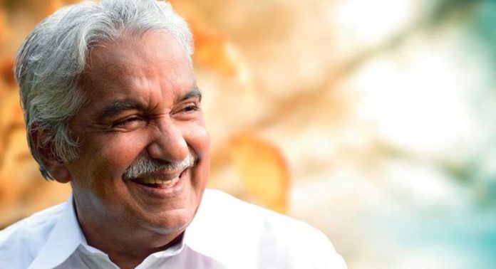 മുൻ മുഖ്യമന്ത്രി ഉമ്മൻചാണ്ടിയുടെ ചരമ വാർഷികം ആചരിച്ചു മുൻ മുഖ്യമന്ത്രി ഉമ്മൻചാണ്ടിയുടെ ചരമ വാർഷികം ആചരിച്ചു