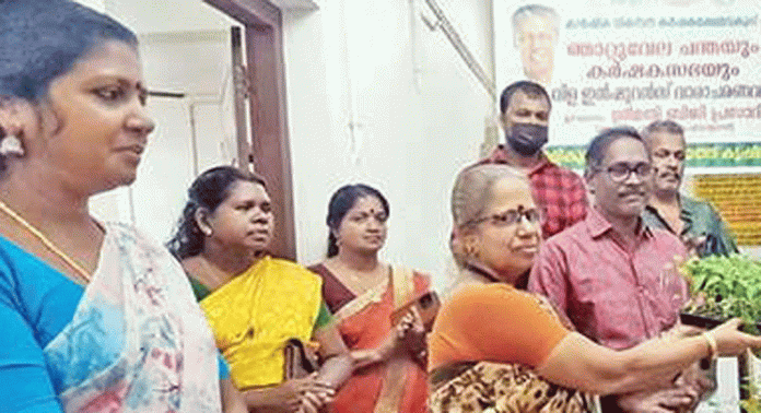 വള്ളികുന്നത്ത് ഞാറ്റുവേലച്ചന്തയും കർഷകസഭയും നടന്നു വള്ളികുന്നത്ത് ഞാറ്റുവേലച്ചന്തയും കർഷകസഭയും നടന്നു