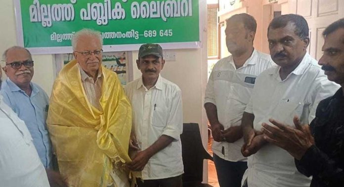 പ്രൊഫ ടി.കെ.ജി നായരെ ആദരിച്ചു പ്രൊഫ ടി.കെ.ജി നായരെ ആദരിച്ചു