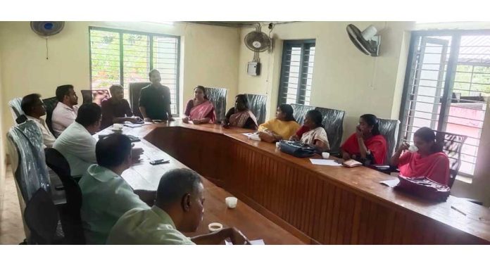 സി.കെ റോഡിന്റെ നിര്മ്മാണ പ്രവര്ത്തനങ്ങള് 10ന് ആരംഭിക്കും : പ്രമോദ് നാരായണ് സി.കെ റോഡിന്റെ നിര്മ്മാണ പ്രവര്ത്തനങ്ങള് 10ന് ആരംഭിക്കും : പ്രമോദ് നാരായണ്