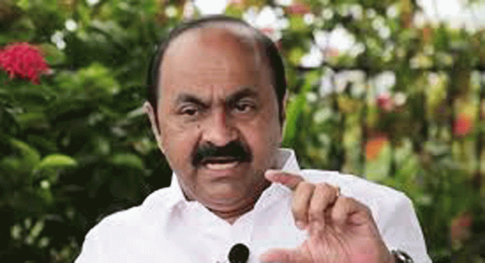 തദ്ദേശ മന്ത്രിയുമായുള്ള കത്ത് വിവാദത്തിൽ പ്രതികരണവുമായി പ്രതിപക്ഷ നേതാവ് വിഡി സതീശൻ തദ്ദേശ മന്ത്രിയുമായുള്ള കത്ത് വിവാദത്തിൽ പ്രതികരണവുമായി പ്രതിപക്ഷ നേതാവ് വിഡി സതീശൻ